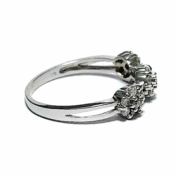 14K Diamond Flower Ring size 7 - Picture 6 of 13